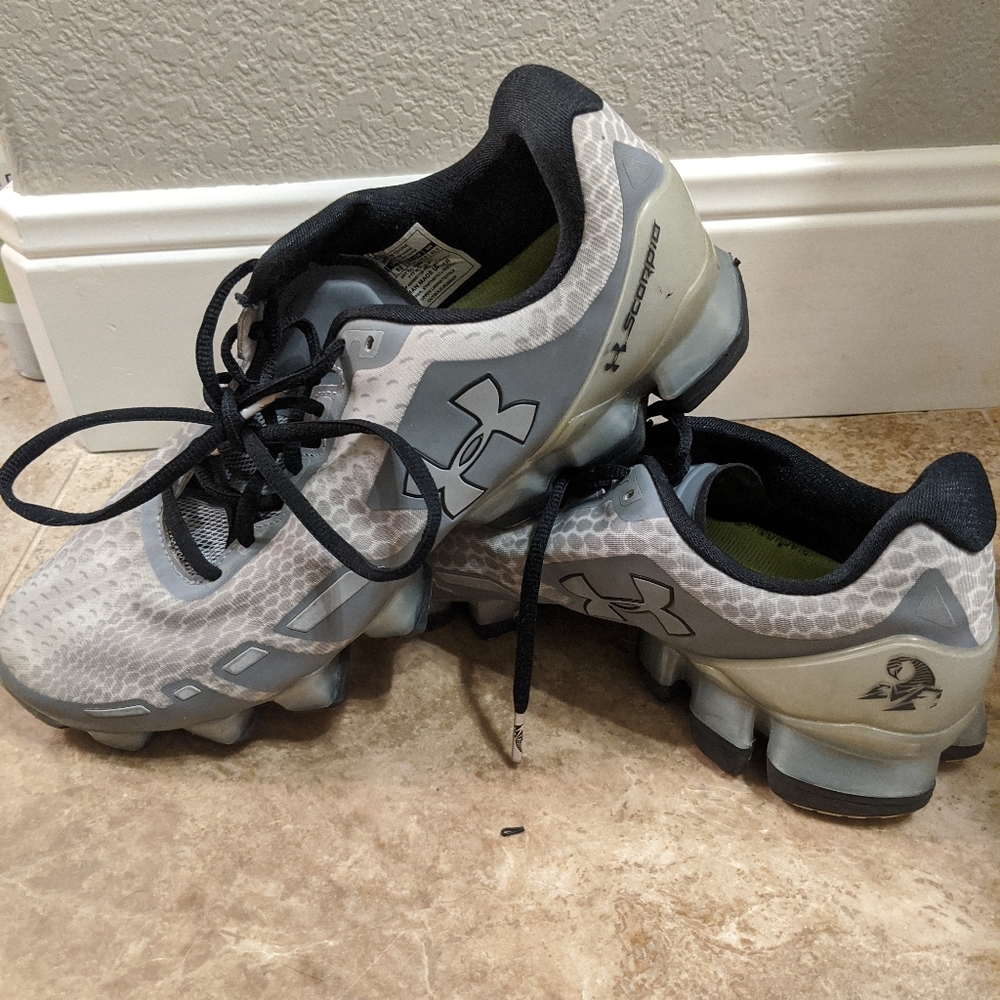 Men's Under armour shoes